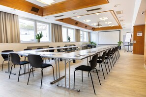 สถานที่จัดงานประชุม