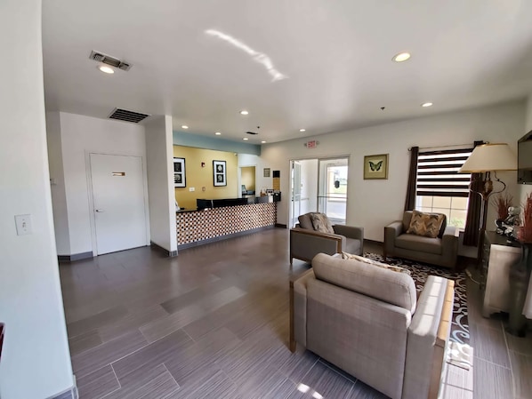 Lobby - Super 8 by Wyndham Forney/East Dallas (Forney)