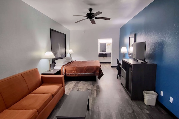 1 bedroom, individually furnished, desk, iron/ironing board