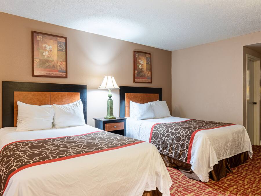 Bureau, espace de travail pour ordinateur portable, rideaux occultants