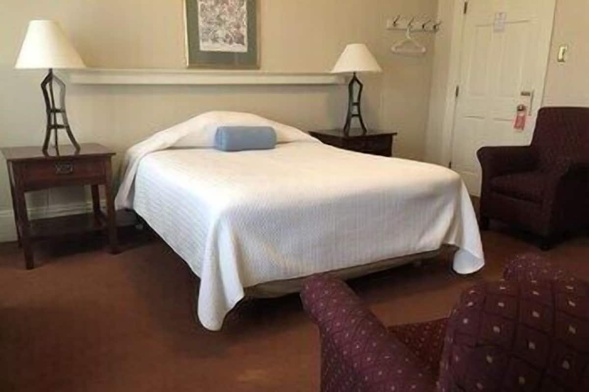 Desk, iron/ironing board, travel crib, free WiFi