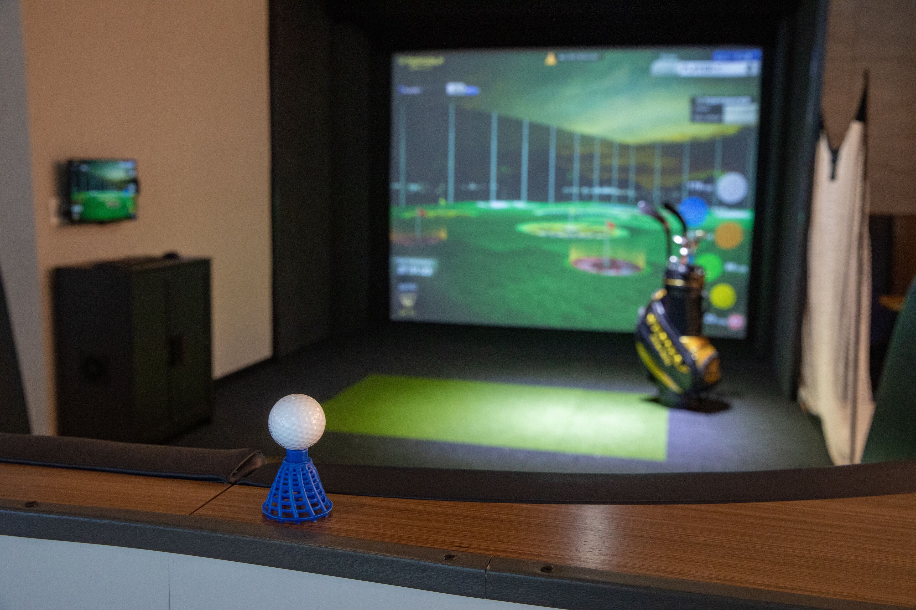 indoor golf driving range
