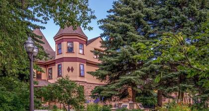 Super 8 by Wyndham Laramie