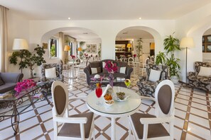 Lobby lounge - Hotel Alpha (Sant'Agnello)