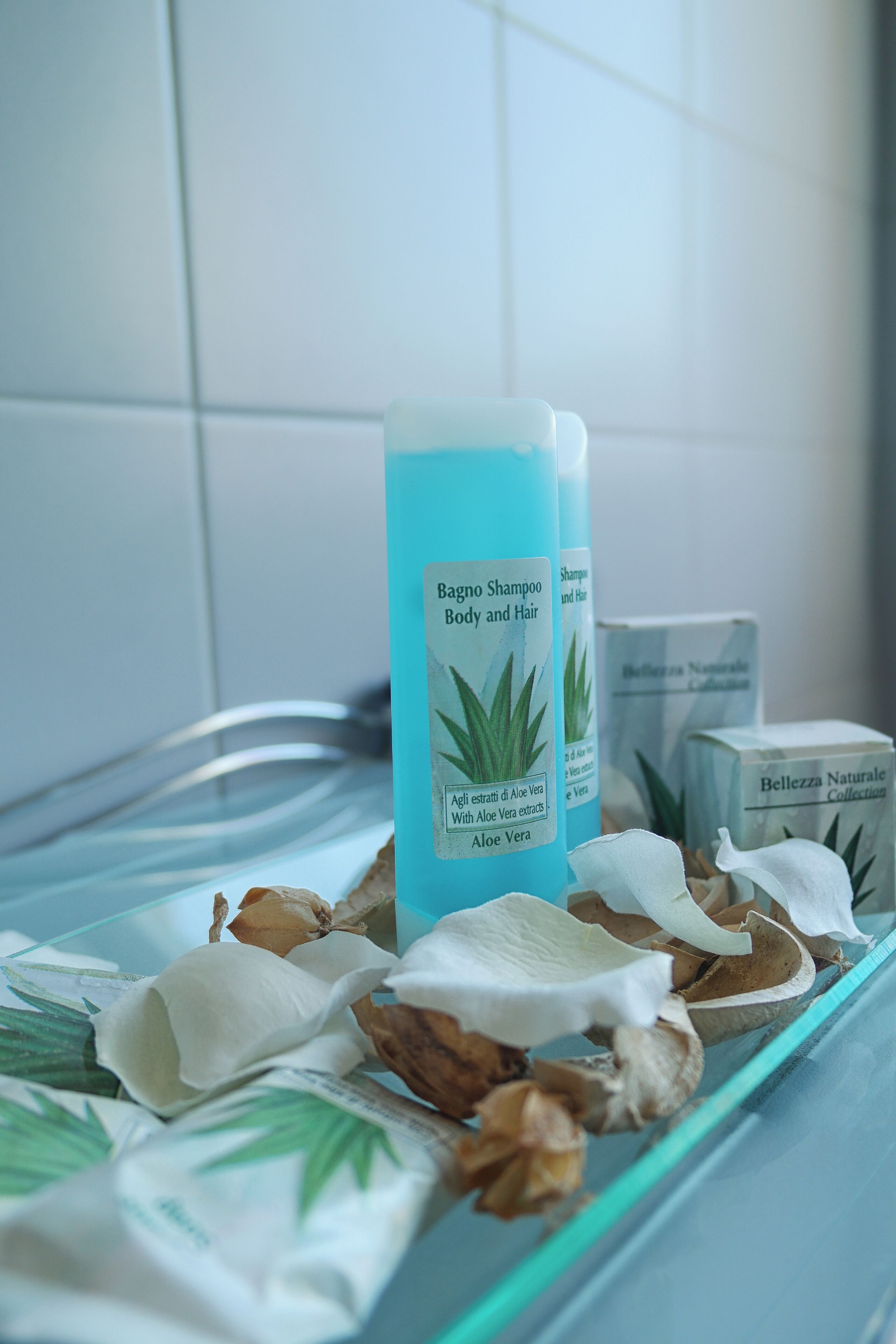 smart-small double | bathroom | shower, hair dryer, bidet, towels