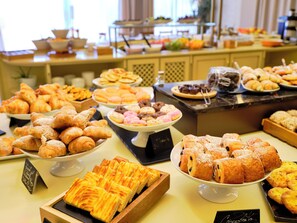 Gratis frukostbuffé varje dag
