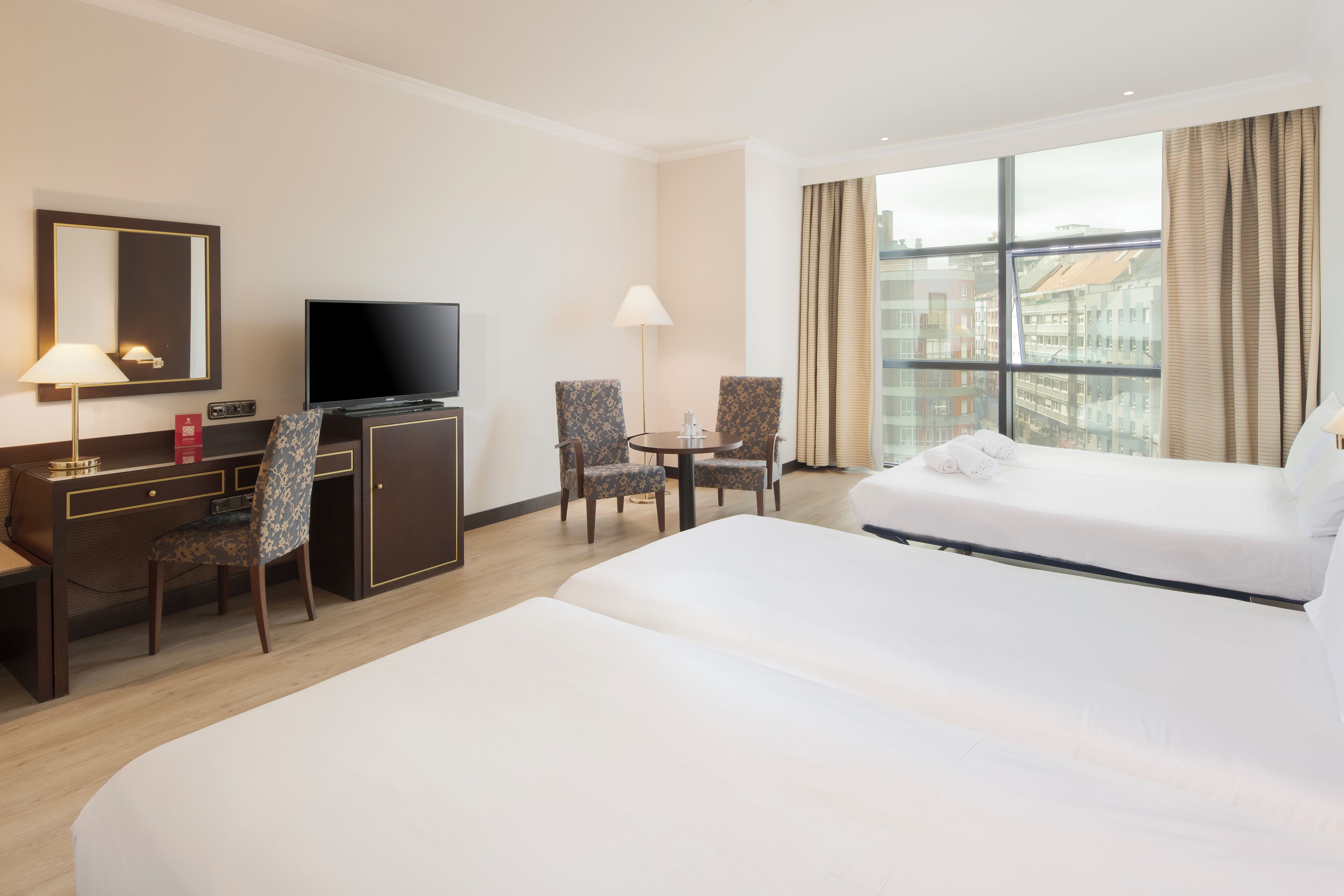 double room (extra bed) | minibar, in-room safe, desk, soundproofing