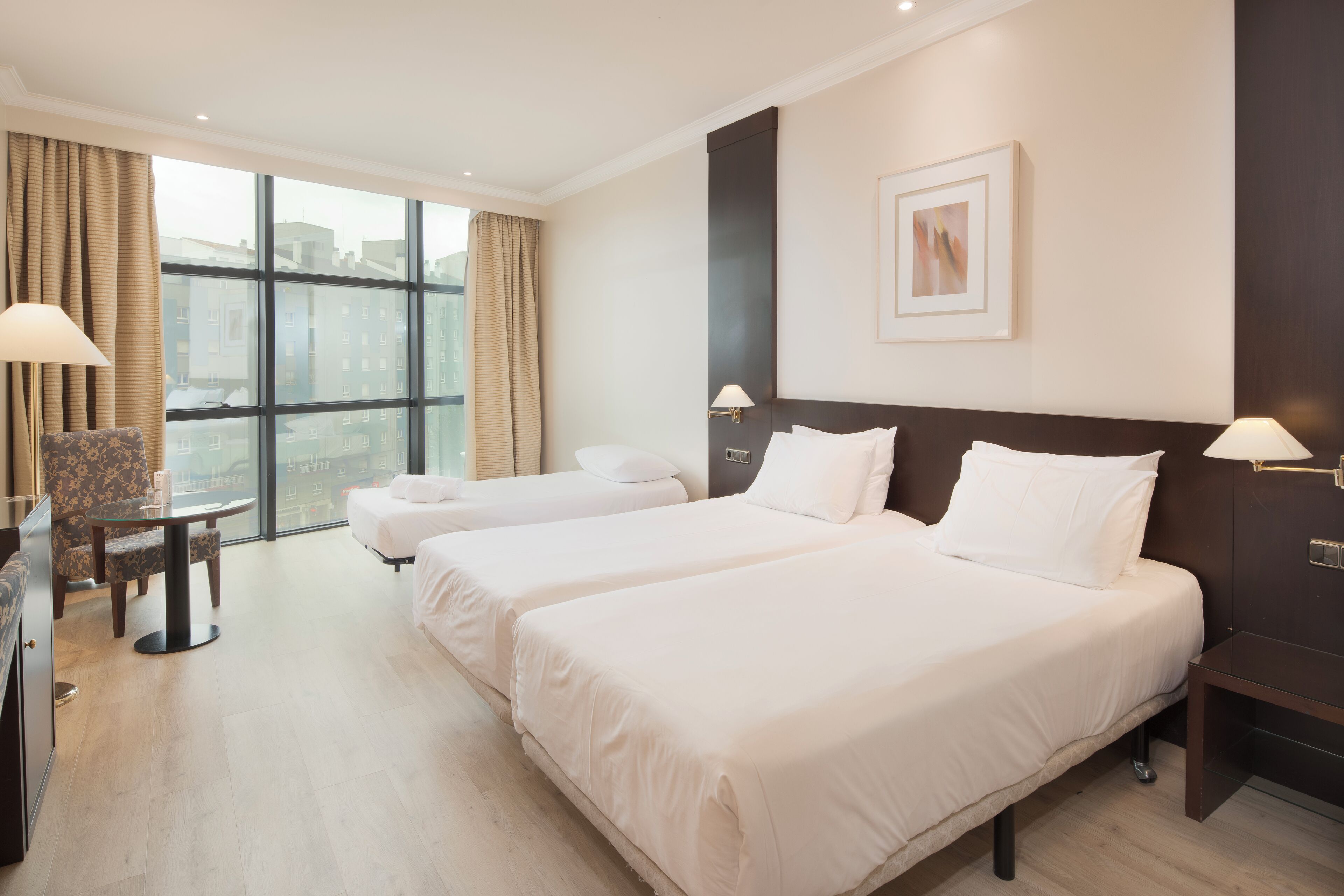 Double Room (Extra bed) | Minibar, in-room safe, desk, soundproofing