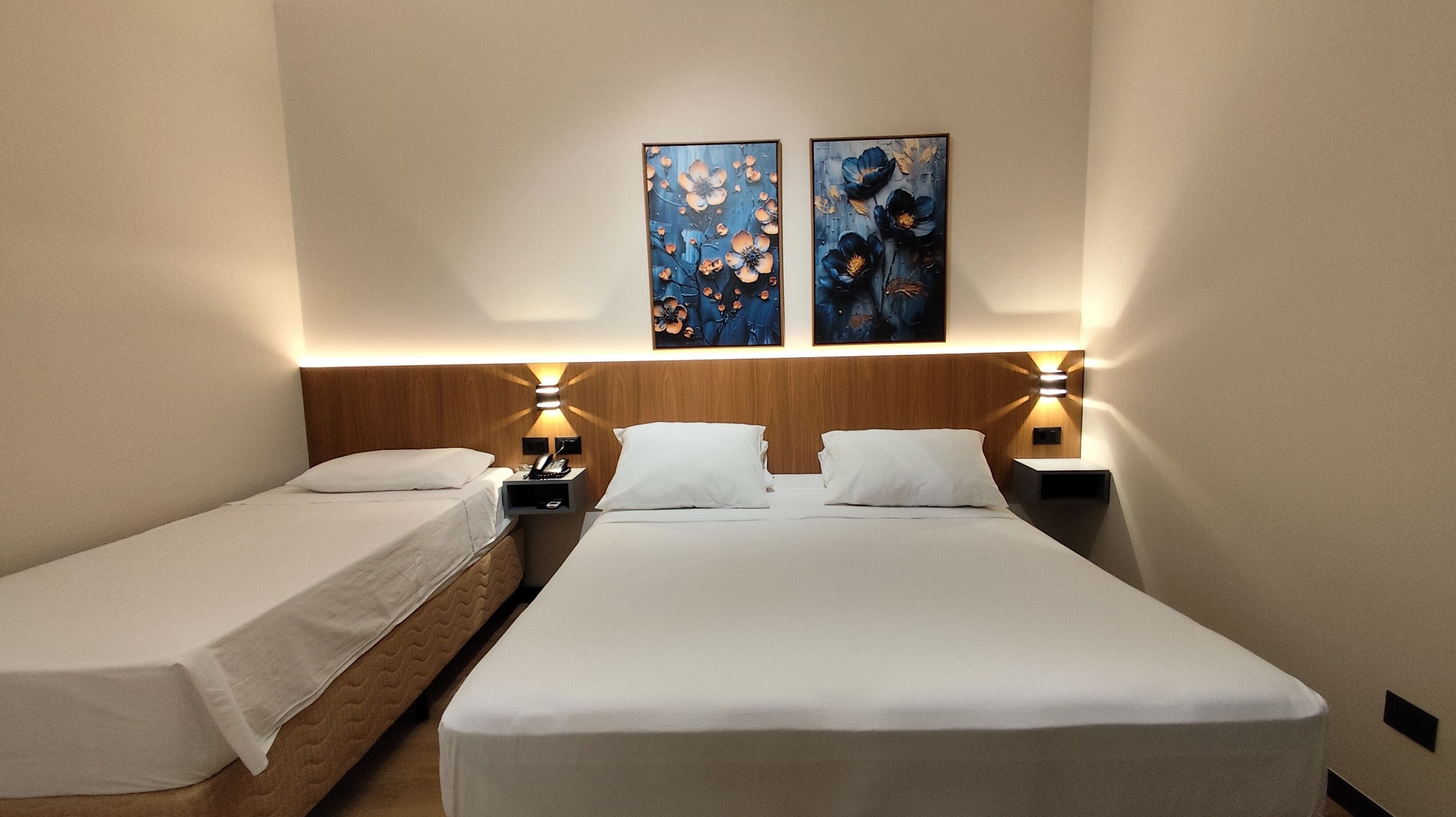 Deluxe driepersoonskamer | Een minibar, gratis wifi, beddengoed