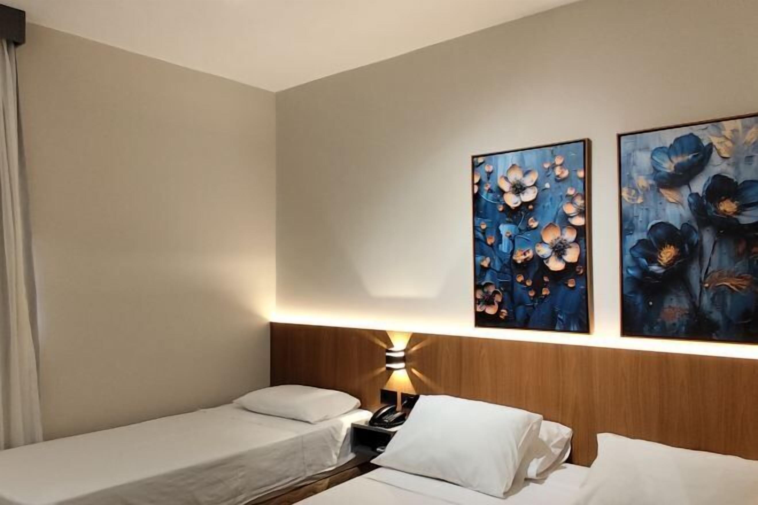 Een minibar, gratis wifi, beddengoed