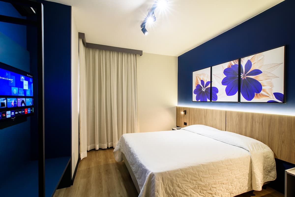 Minibar, accès au Wi-Fi (inclus), literie fournie