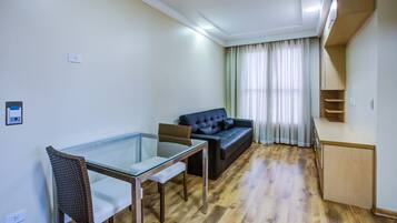 Quarto casal superior | Frigobar, Wi-Fi de cortesia, roupa de cama