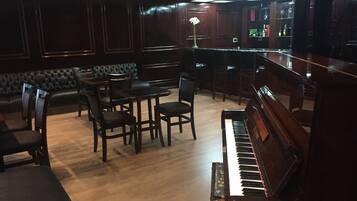 بار (في المنشاة)