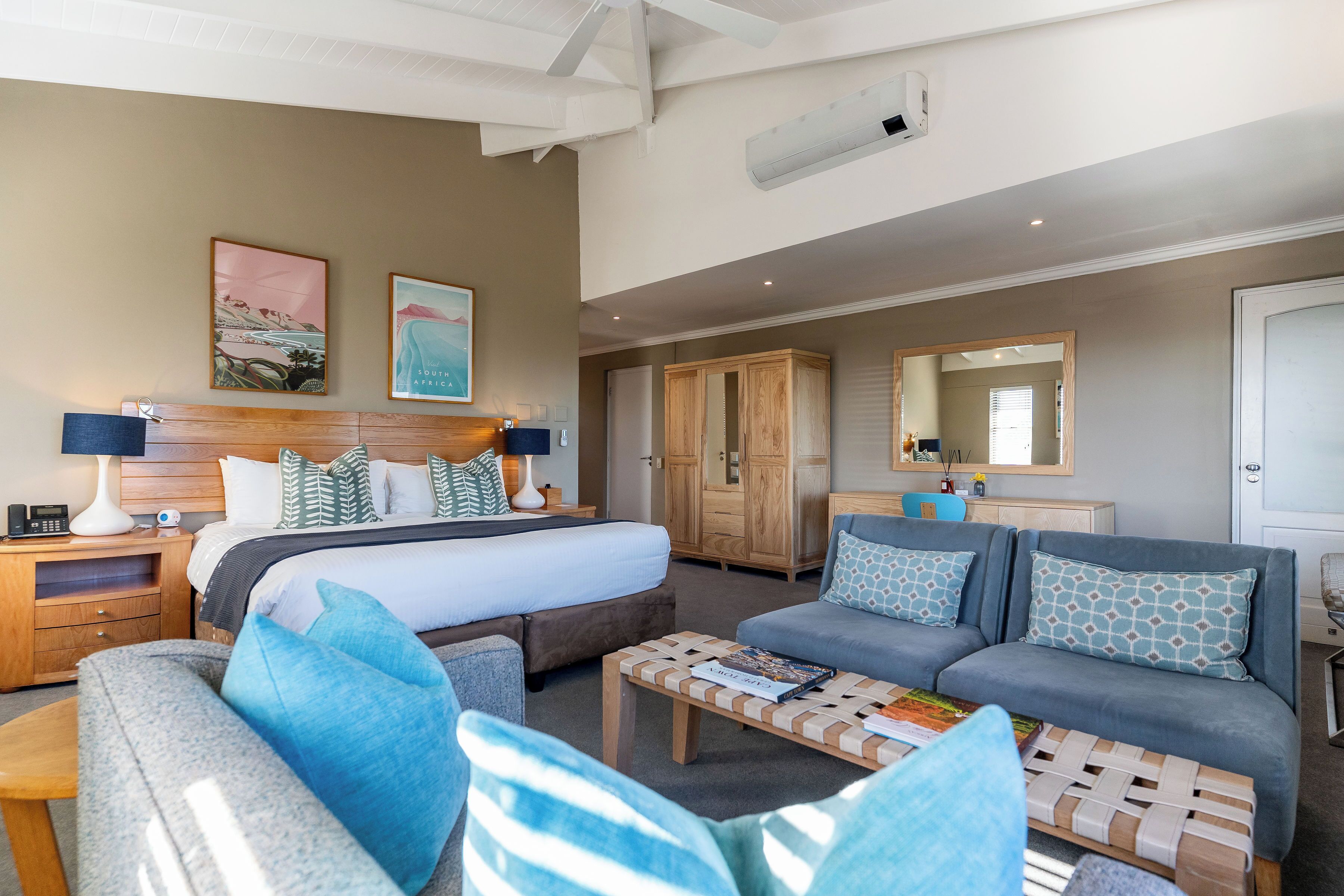 Camps Bay Retreat Reviews, Deals & Photos 2026 - Expedia