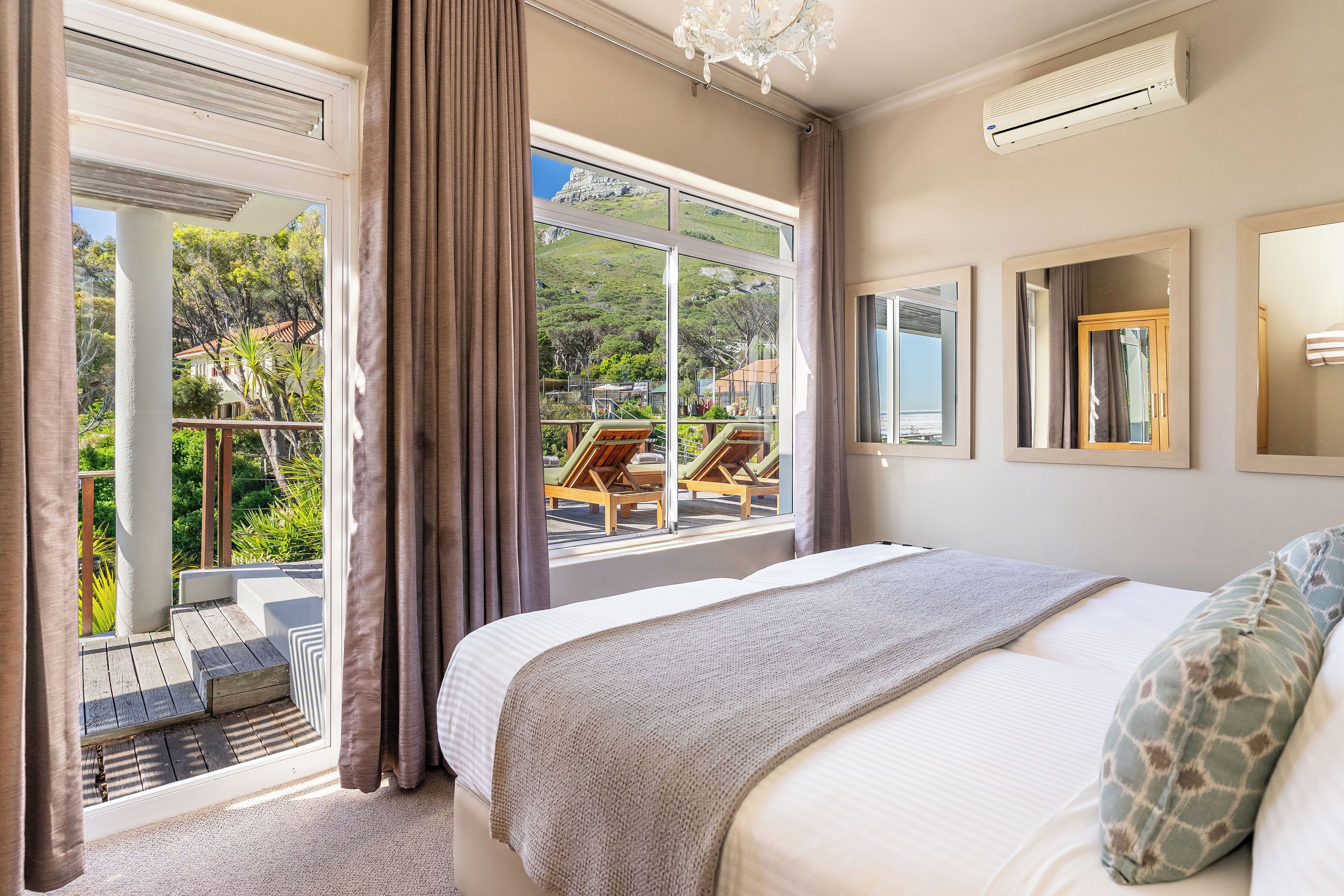 Sky Three Bedroom Family Suite | Egyptian cotton sheets, premium bedding, minibar, in-room safe