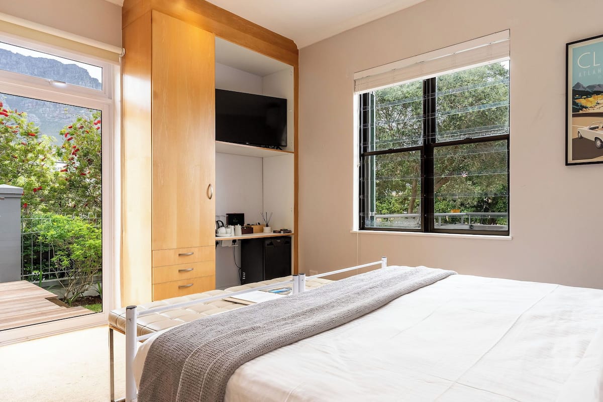 Lakens van Egyptisch katoen, luxe beddengoed, een minibar