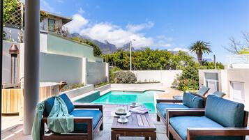 Nature Pool Studio | Piscina particular