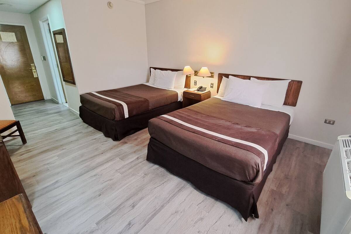 standard double room | 1 bedroom, premium bedding, minibar, in-room safe