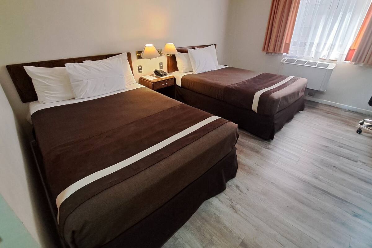 standard double room | 1 bedroom, premium bedding, minibar, in-room safe