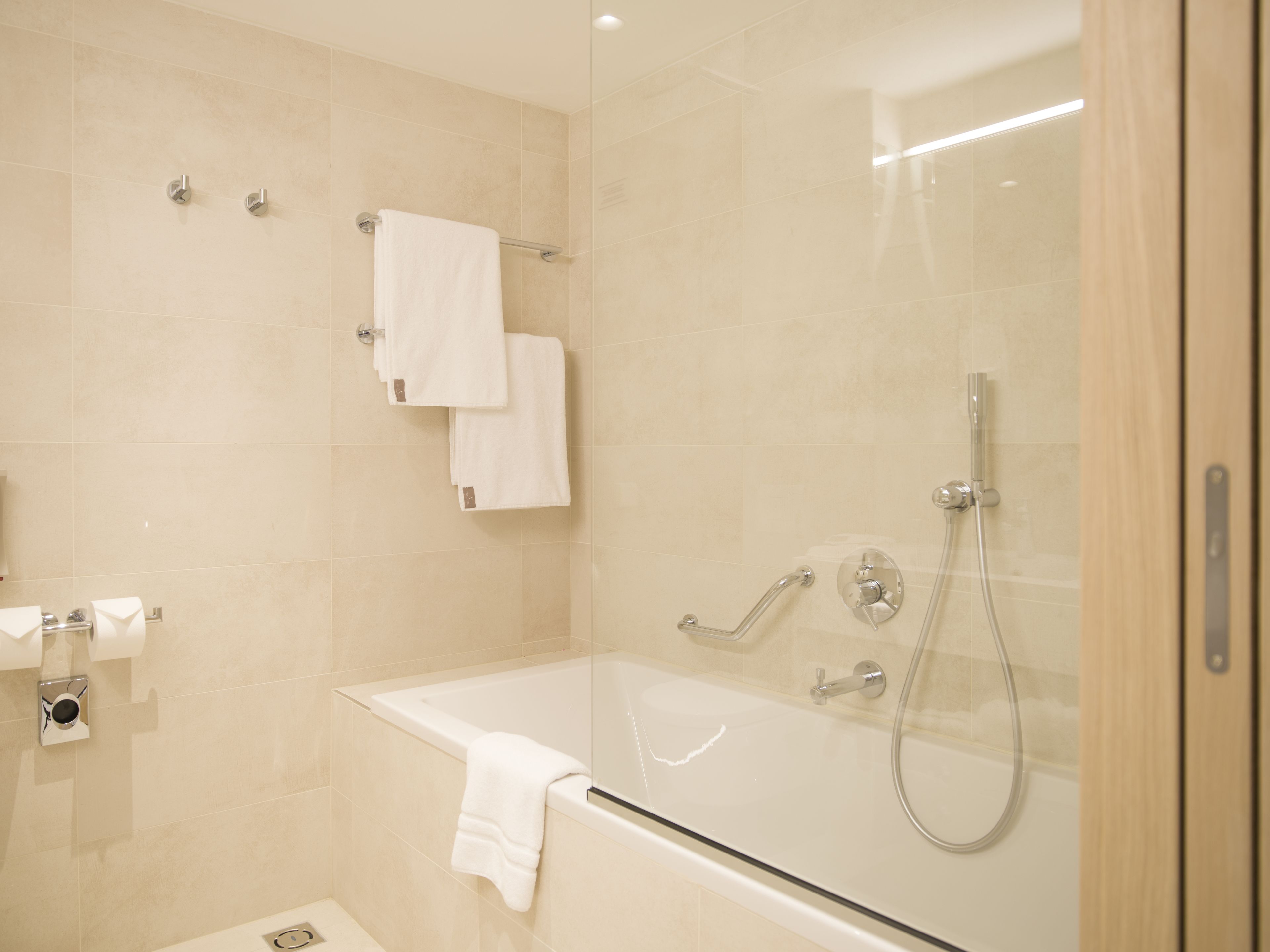 comfort room, balcony | bathroom | eco-friendly toiletries, hair dryer, bathrobes, slippers