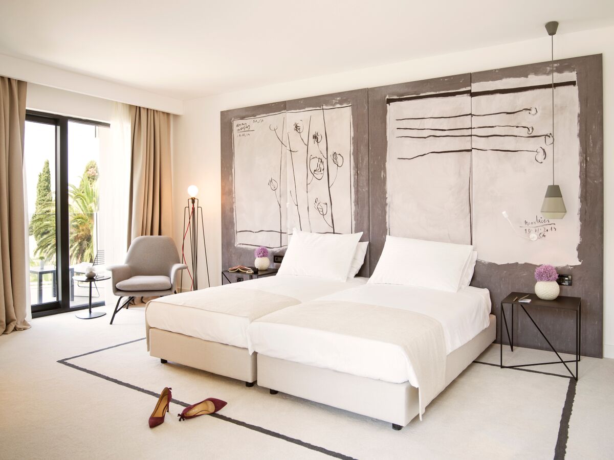 Premium Double Room, Balcony, Sea View | Minibar, in-room safe, desk, free WiFi