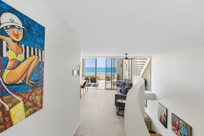 Individually decorated, individually furnished, desk, laptop workspace - Osprey Apartments (Mooloolaba)