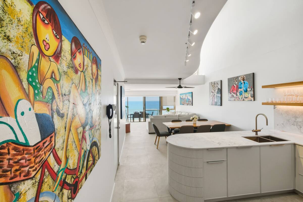 3 Bedroom Split Level Superior Ocean View | Desk, laptop workspace, iron/ironing board, WiFi (free)