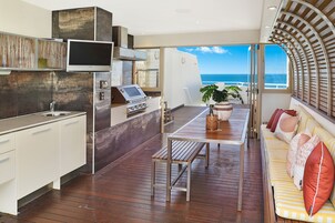Appartement, 3 chambres, baignoire à jets | Vue depuis le balcon