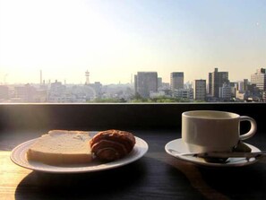 Desayuno buffet todos los días (con cargo)
