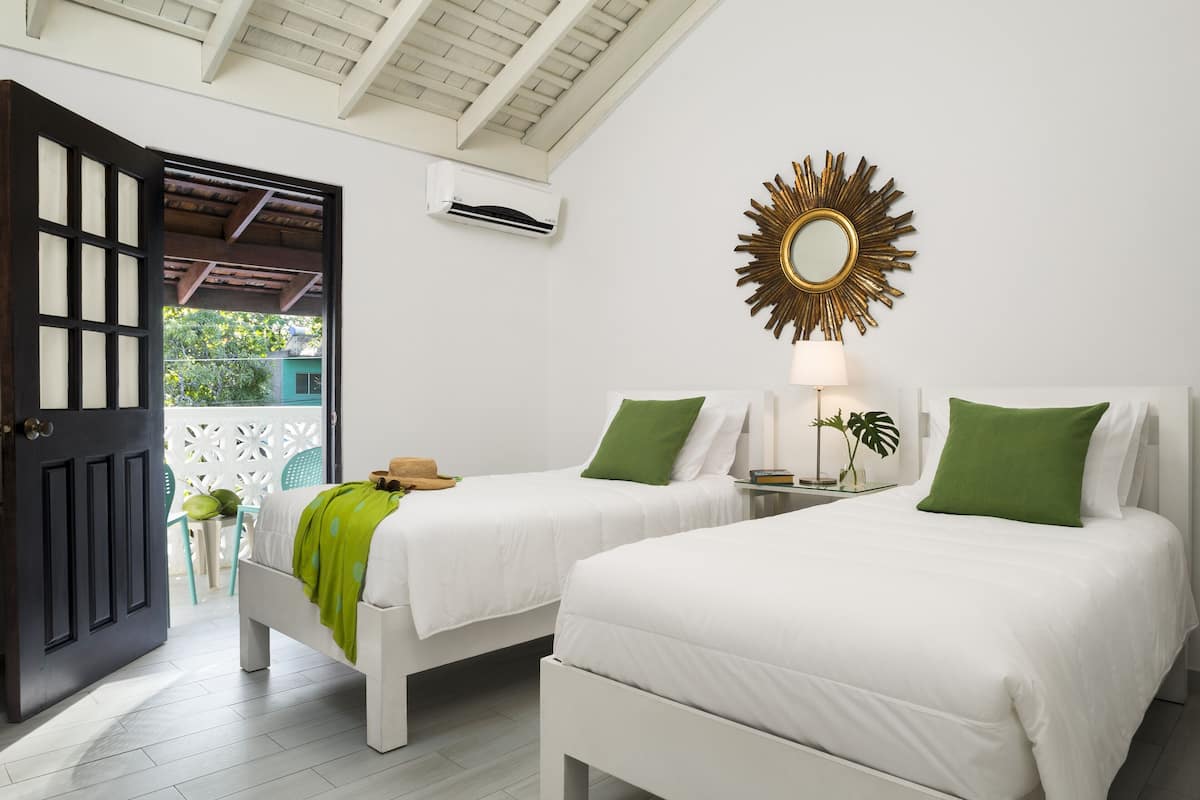 Standard Beachside Room | 1 bedroom, in-room safe, free WiFi, bed sheets