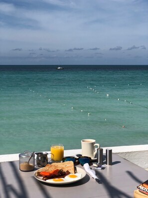 Breakfast and lunch served - White Sands Negril (Negril)