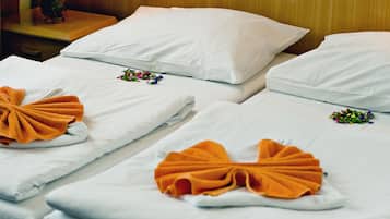 Minibar, Zimmersafe, individuell dekoriert, individuell eingerichtet