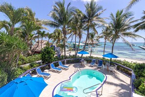 حمّام سباحة خارجي، مقاعد للتشمس