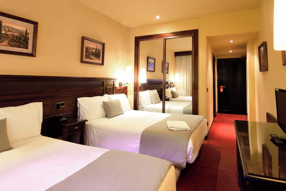 In-room safe, desk, free WiFi, bed sheets