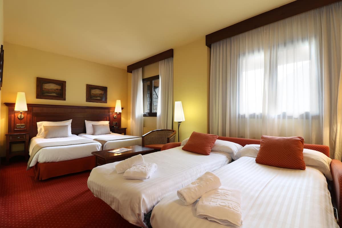 In-room safe, desk, free WiFi, bed sheets