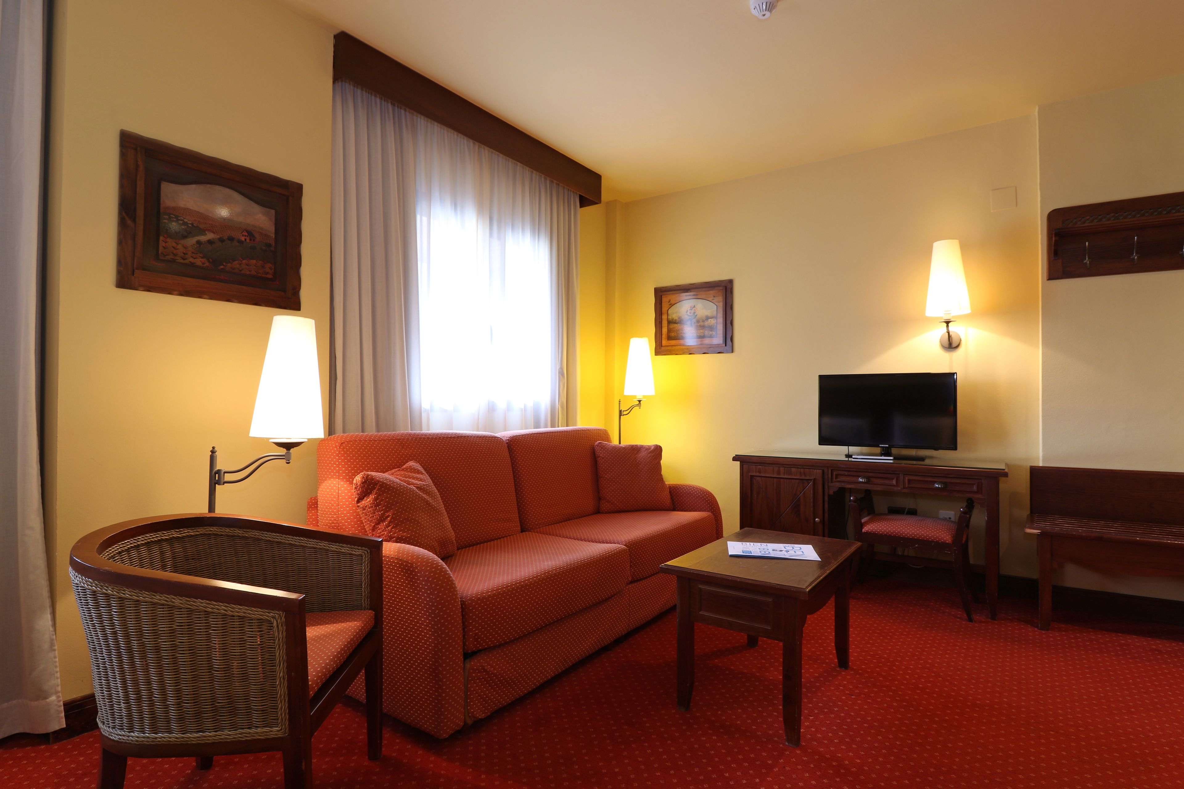 superior room | 1 bedroom, in-room safe, desk, free wifi