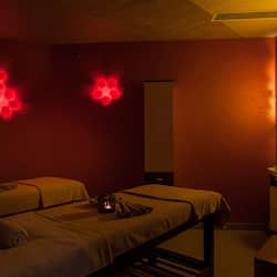 Couples treatment room(s), Turkish bath/hammam, aromatherapy, massages