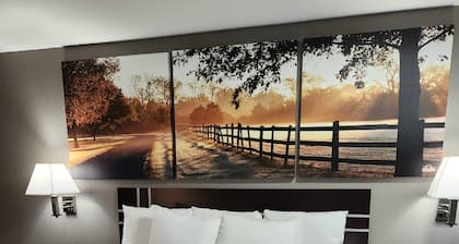 Days Inn by Wyndham Sulphur LA