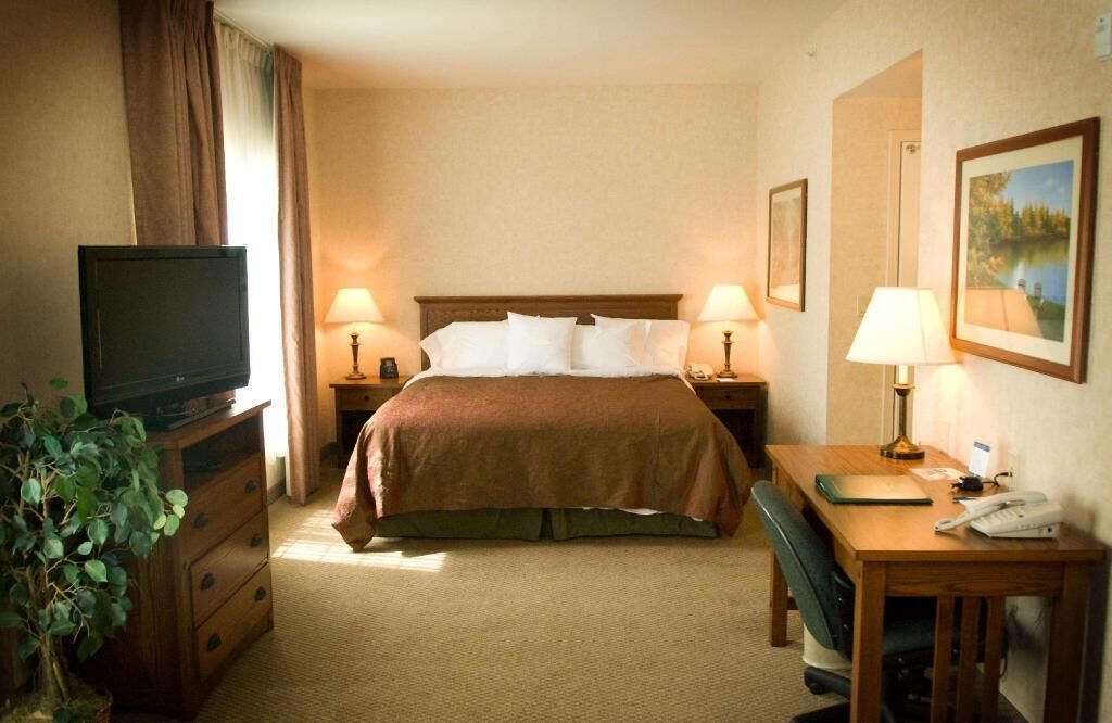 In-room safe, desk, iron/ironing board, free cots/infant beds