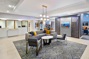 Reception - Homewood Suites by Hilton® Orlando-UCF Area (Orlando)