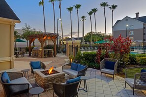 Terrace/patio - Homewood Suites by Hilton® Orlando-UCF Area (Orlando)