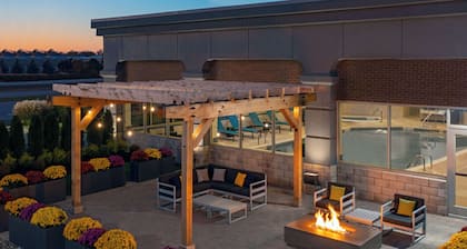 Hampton Inn & Suites Cleveland-Beachwood