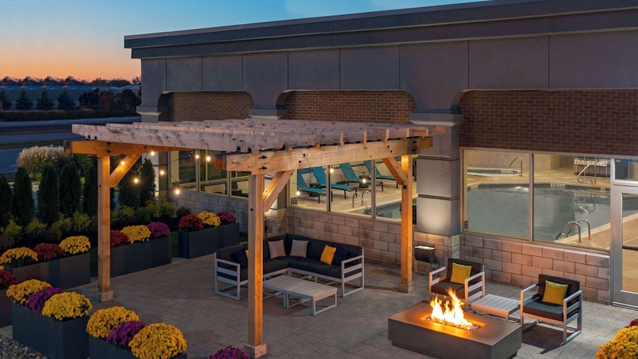Hampton Inn & Suites Cleveland-Beachwood