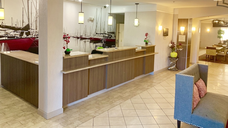 Kemah Edgewater Hotel, SureStay Collection by Best Western