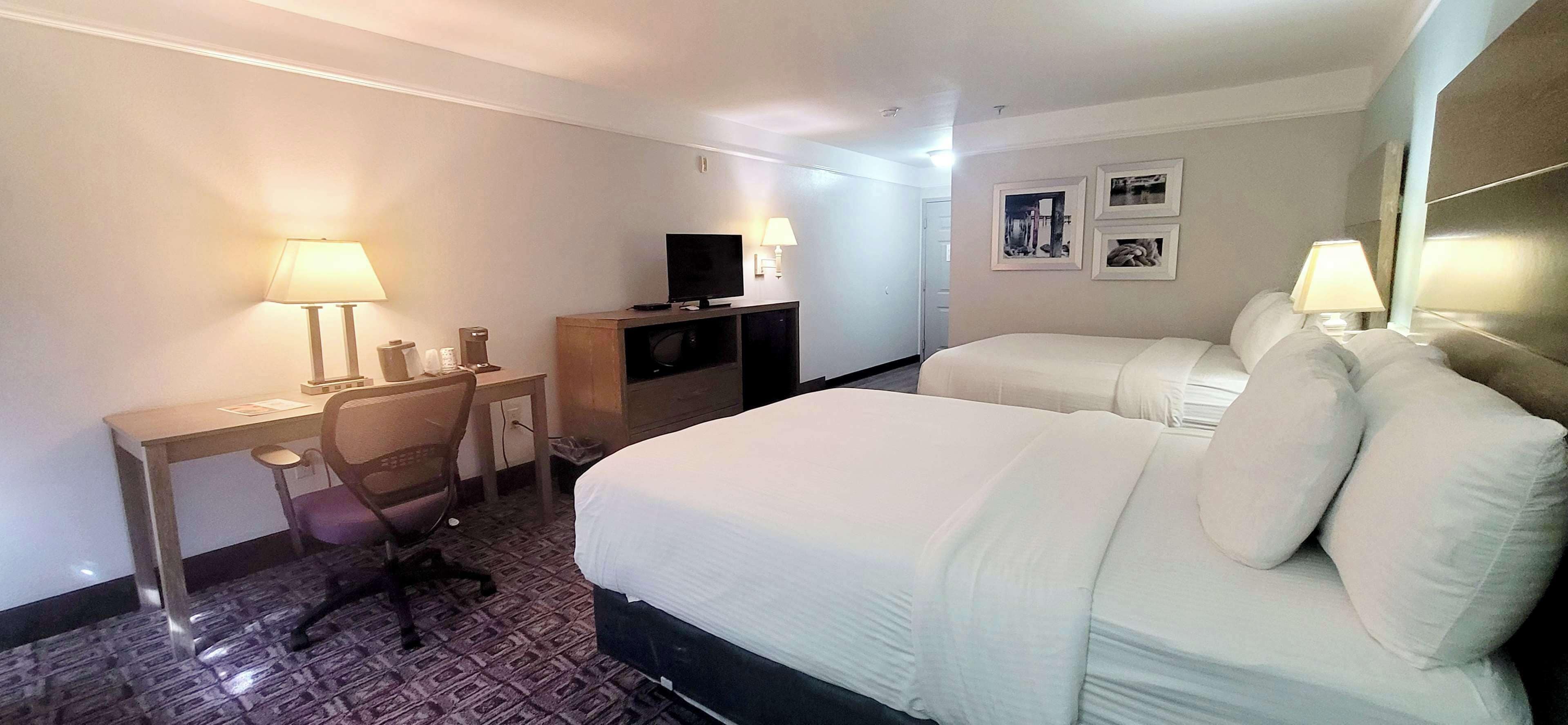 premium bedding, down duvets, pillow-top beds, desk