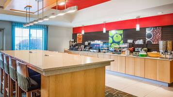 Petit déjeuner en libre-service compris tous les jours