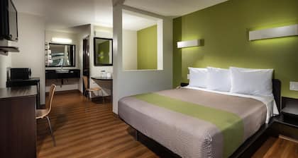 Motel 6 Canoga Park, CA