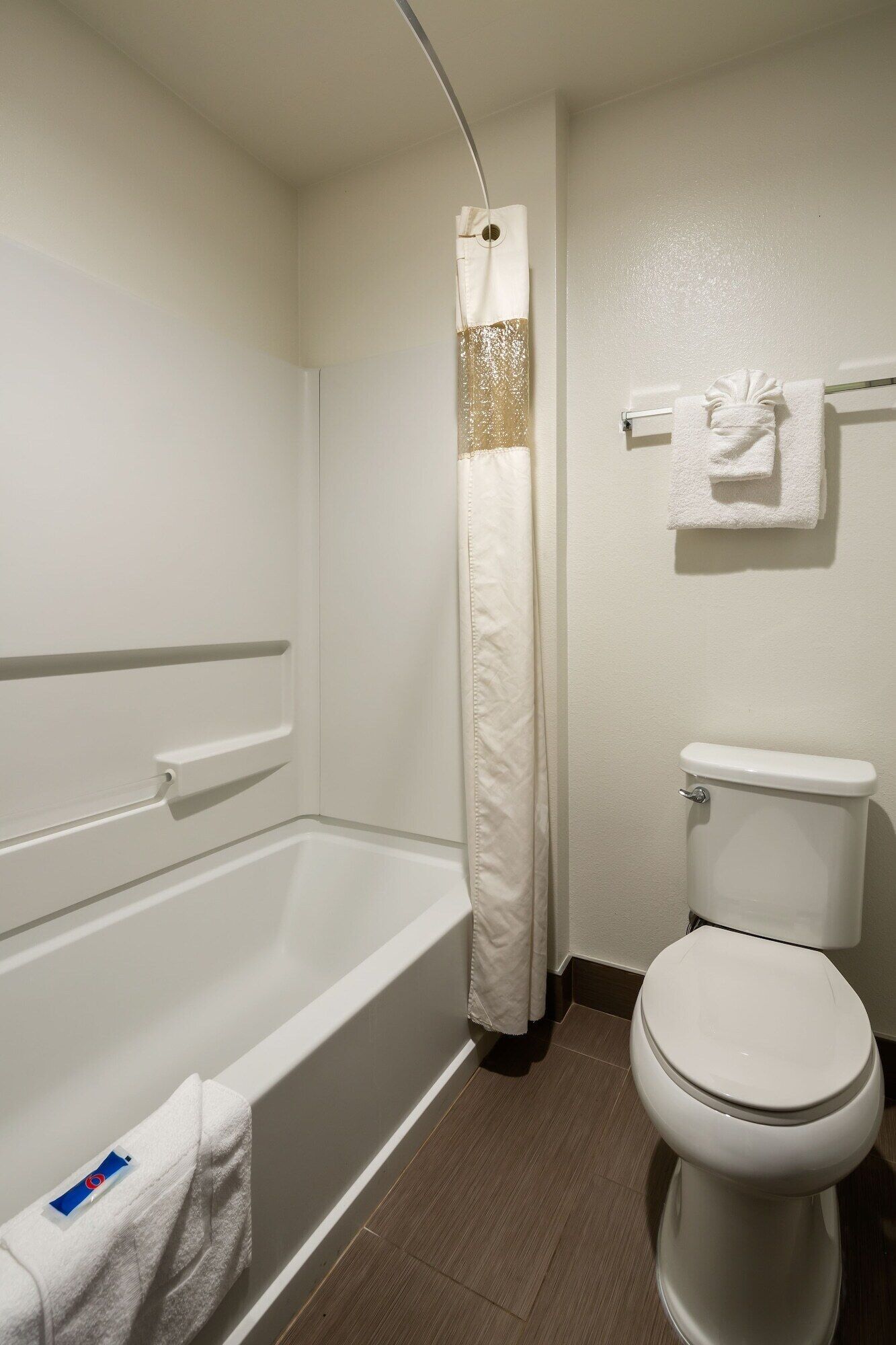 Douche, serviettes fournies