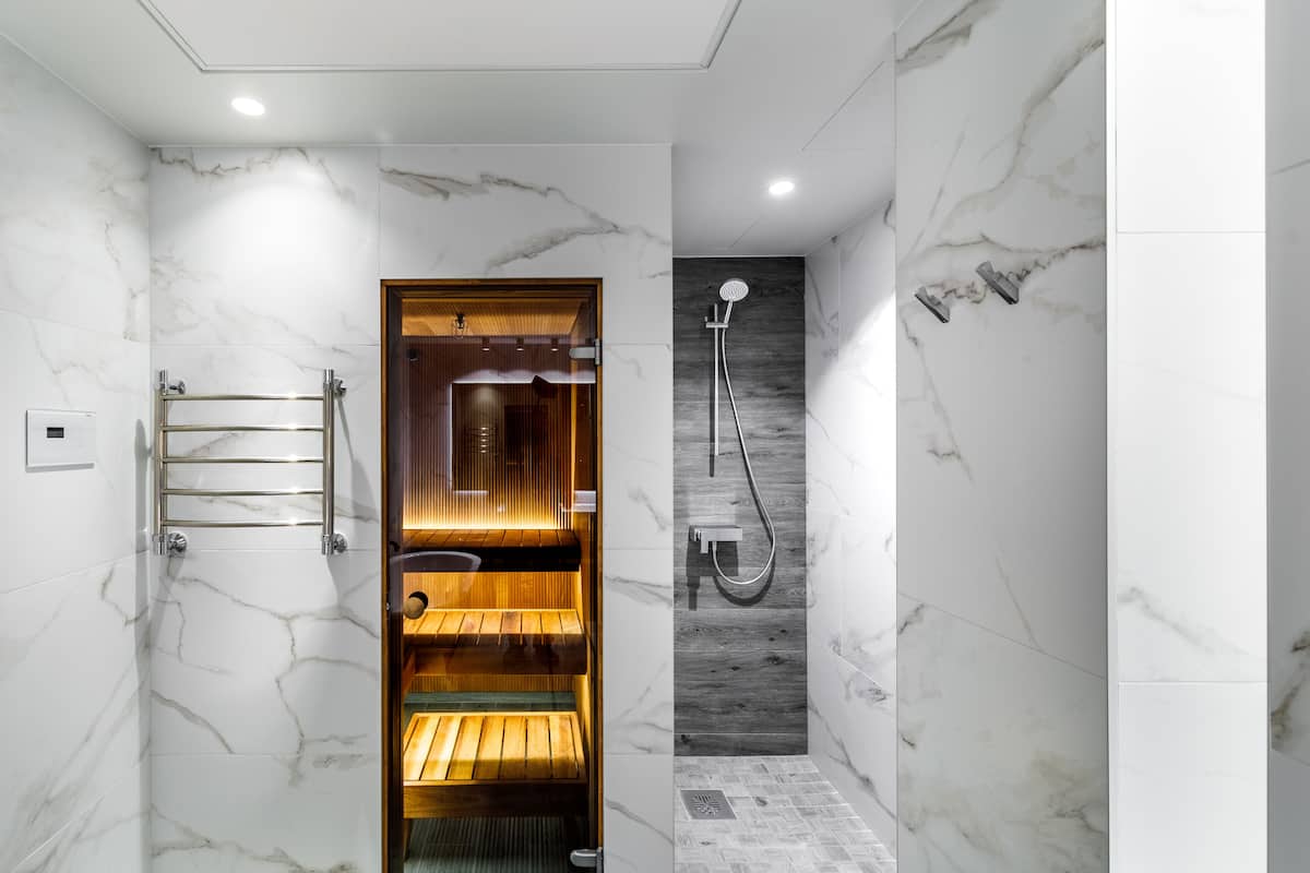 sauna suite | bathroom | shower, free toiletries, hair dryer, towels