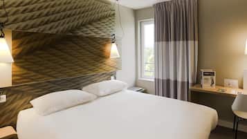 In-room safe, desk, soundproofing, iron/ironing board